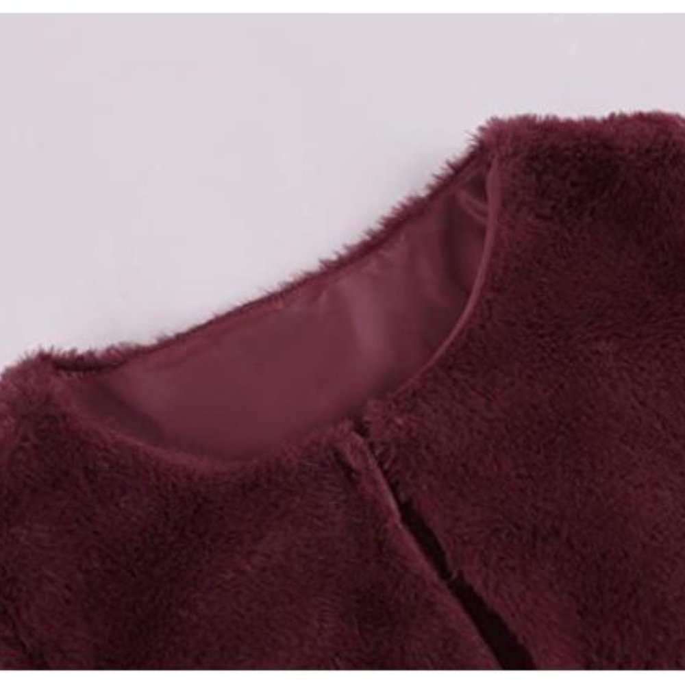 GAMISOTE Women's Faux Fur Jacket - Picture 2 of 4